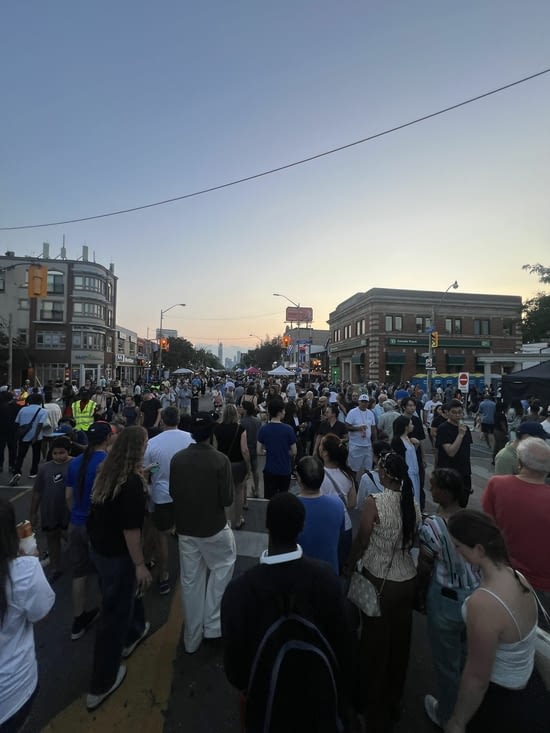 Après la sieste, direction le Danforth Festival !!