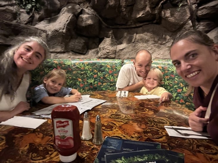 The rainforest café !