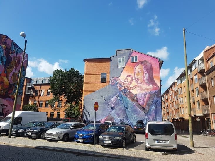 Ça serait plus beau sans les voiture. Vous pouvez me bouger ça ?