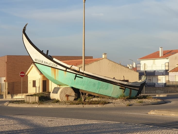 Bateau de pêche traditionnel de la région encore utilisé aujourd'hui