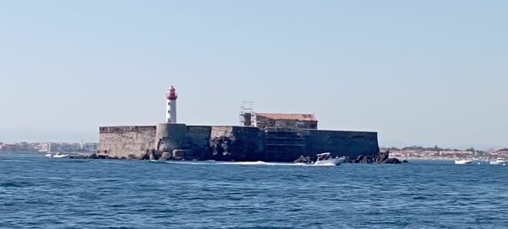 Le fort Brescou au large du Cap d'Agde !