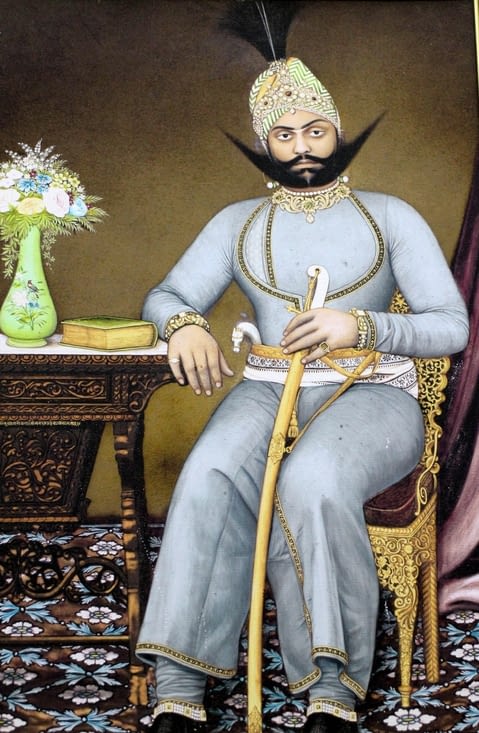 un portrait de maharaja à la barbe impressionnante
