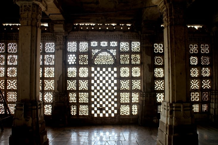 Là aussi on trouve des fenêtres en dentelle de pierre