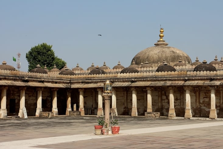 La mosquée de Sarkhej Rosa