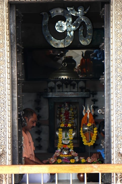A l'intérieur du temple
