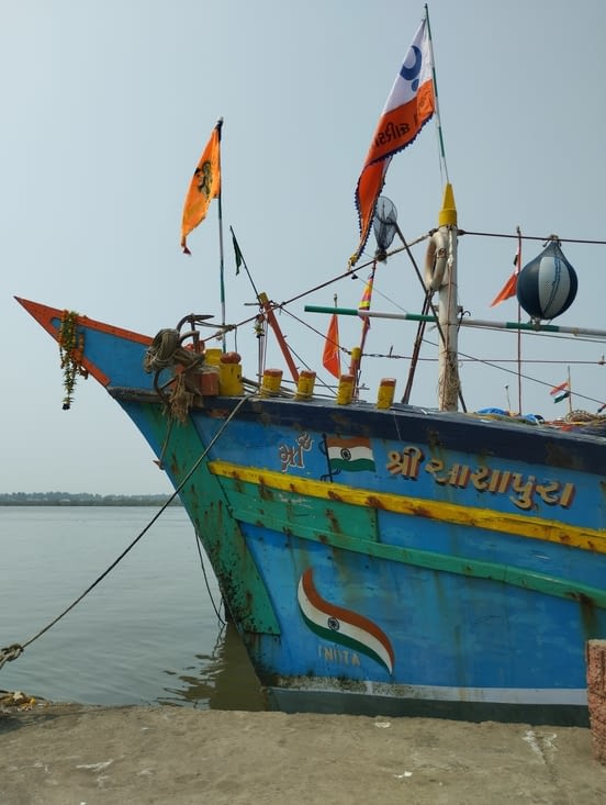 sur le port de Vanakbara