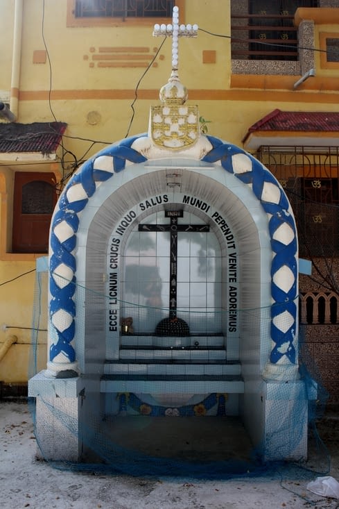 Un petit autel chrétien cette fois