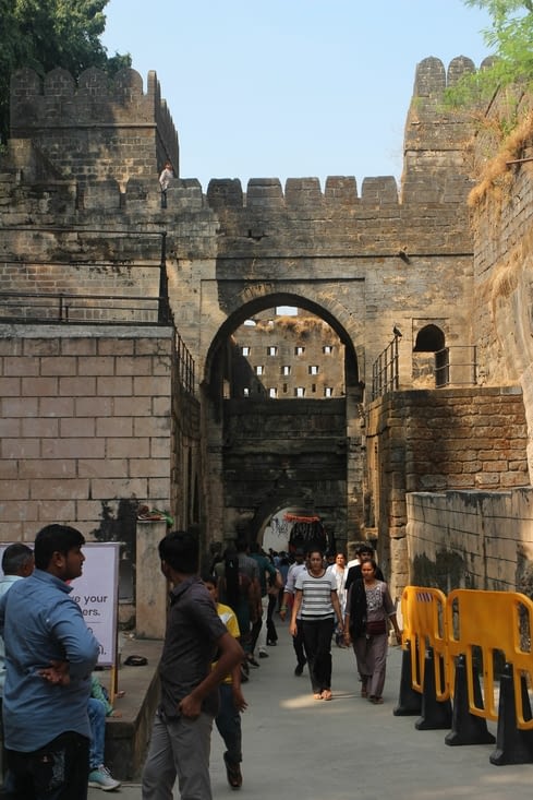 L'entrée du fort d'Uparkot