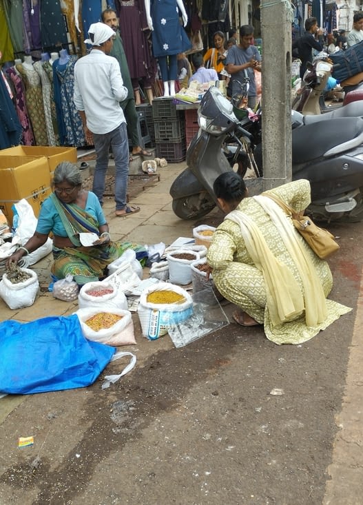 dans les rues de la vieille ville