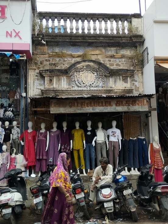 dans les rues de la vieille ville