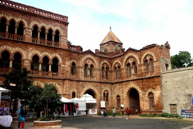 Le Prag Mahal