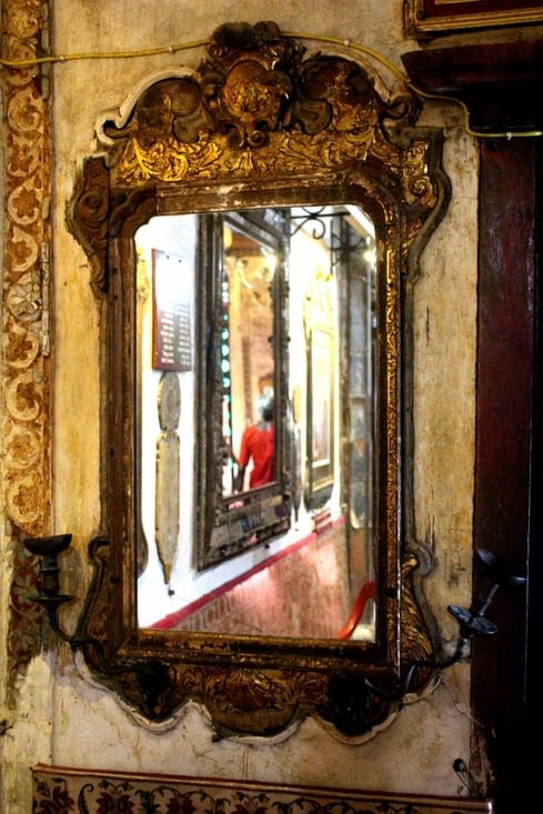 un magnifique miroir