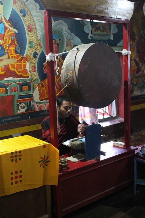 Un moine dans le monastère