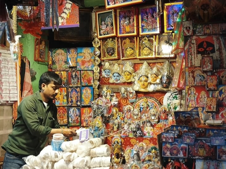A l'extérieur du temple