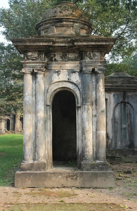 Dans le cimetière anglais