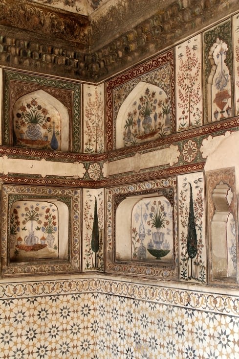 A l'intérieur du mausolée