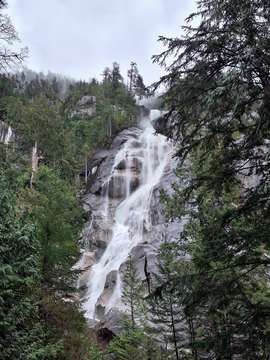 Shannon Falls, une cascade incroyable !