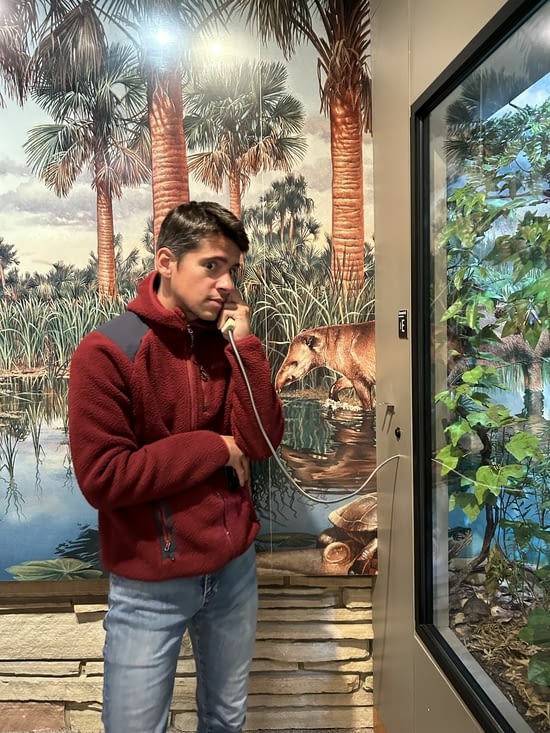 Josselin au tel avec la nature