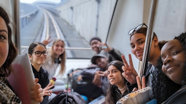 Passage à la douane. Done!