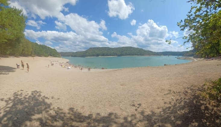 Baignade au lac de Voulans