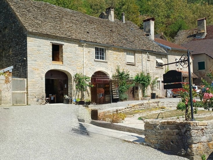 Une bâtisse