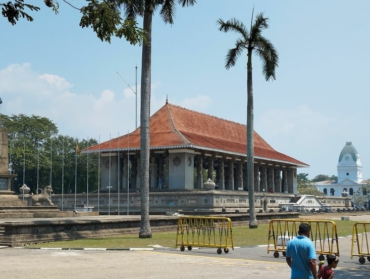 Indépendance square