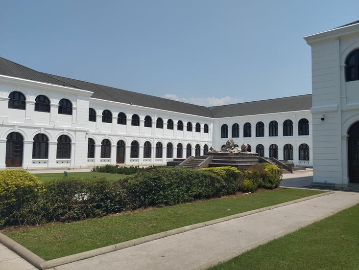 Quartier de l'indépendance square