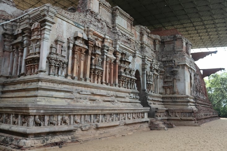 Thivanka image house