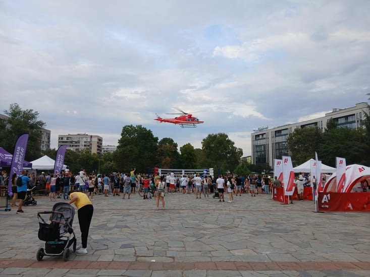 Helicoptere bulgare ( mais fabriqué en Italie)