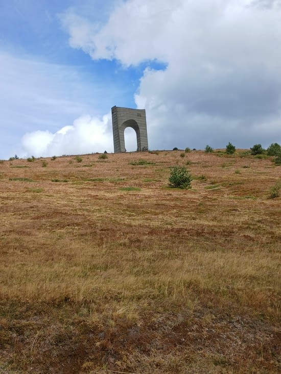 Arche de loin