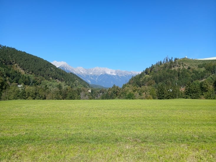 Les montagnes au dessus d Innsbruck ( la ville est dans le creux...)