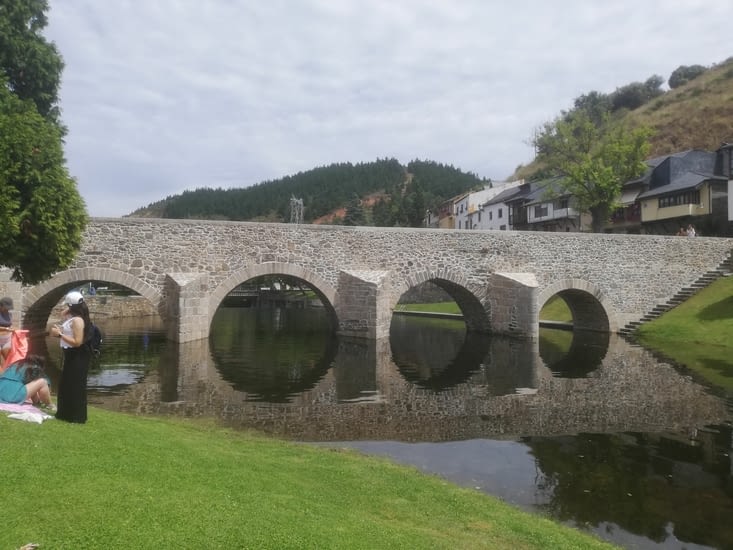 Le pont à voûtes de Molinaseca