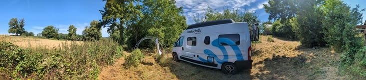 Emplacement de rêve en plein champ