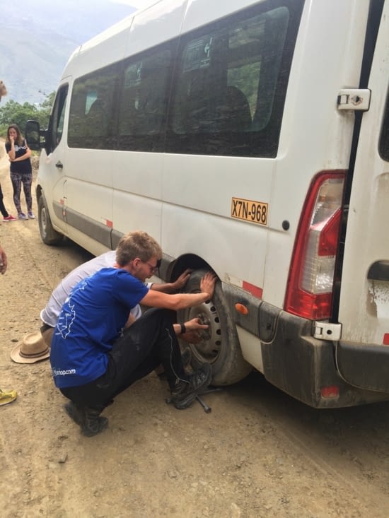 Heureusement que dans le Jura on sait changer une roue !