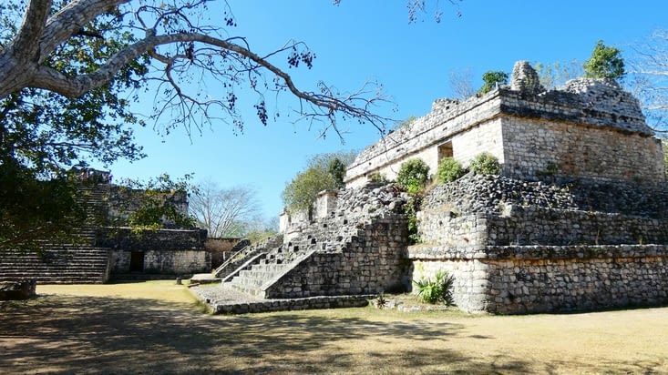 Frisson devant notre premier vestige de temple Maya