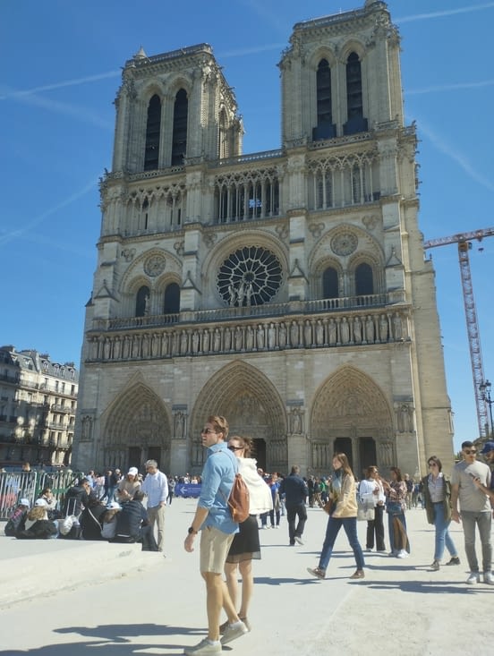 Parvis de Notre Dame