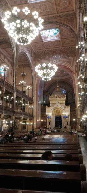 Synagogue imposante.