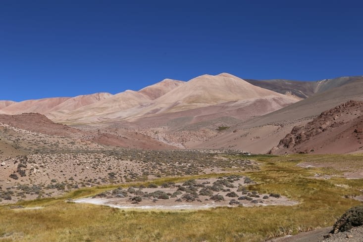 Ciel bleu et soleil intenses, couleurs idem…