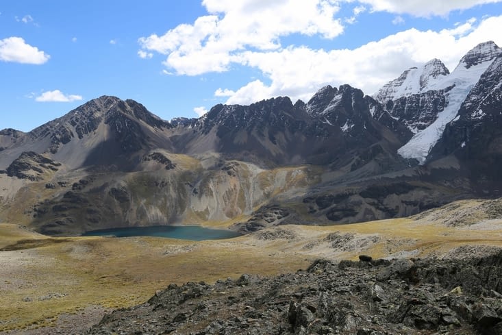 Paso Condoriri, 5016m, vue sur le programme du lendemain, en face côté gauche !