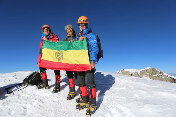 Le trio au sommet du Parinacota.
