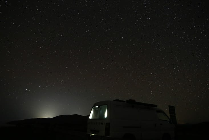 Le van sous les étoiles
