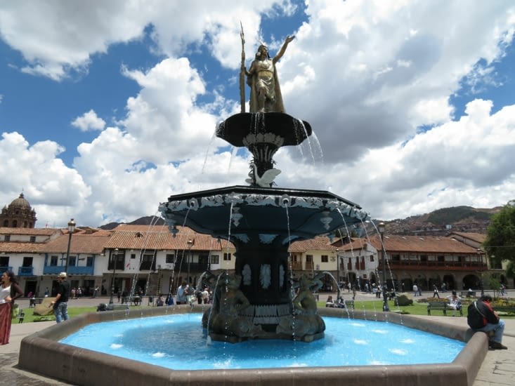 La fontaine de plaza de Armas