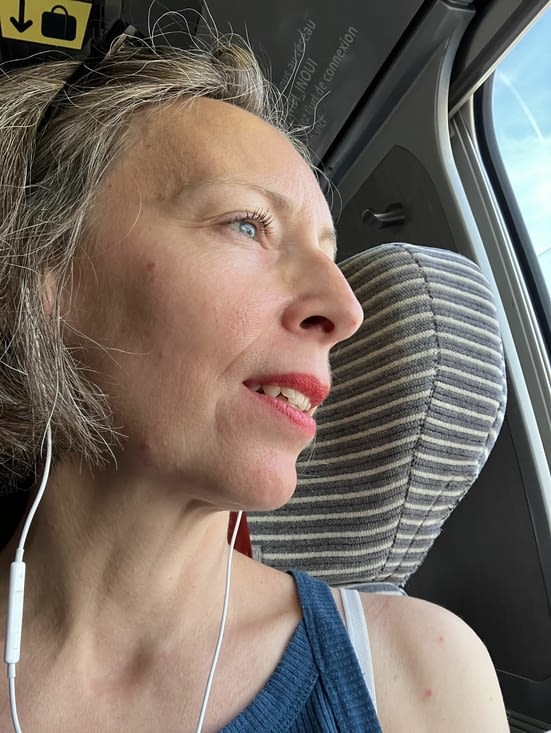 Départ de Paris. Le Xanax n'est pas loin mais je me sens un peu confiante 😊💪☀️