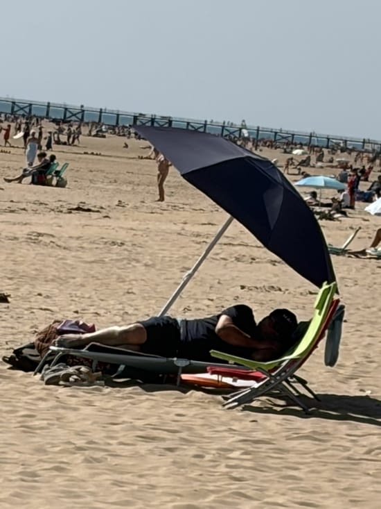 Sieste à la plage