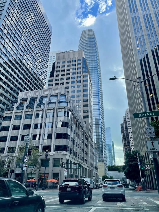 Le Nouveau Centre Ville avec ses tours en verre.