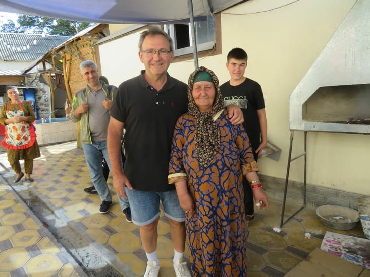 Rencontres avec les "autochtones" toujours aussi accueillants et contents de nous voir!