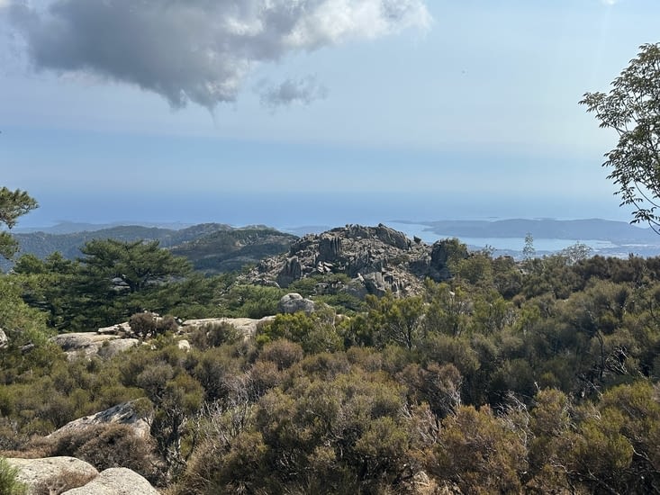 Vue mer depuis pic corbeau