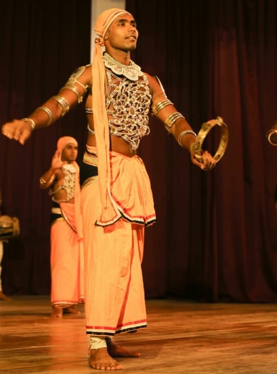 dance Sri Lankaise