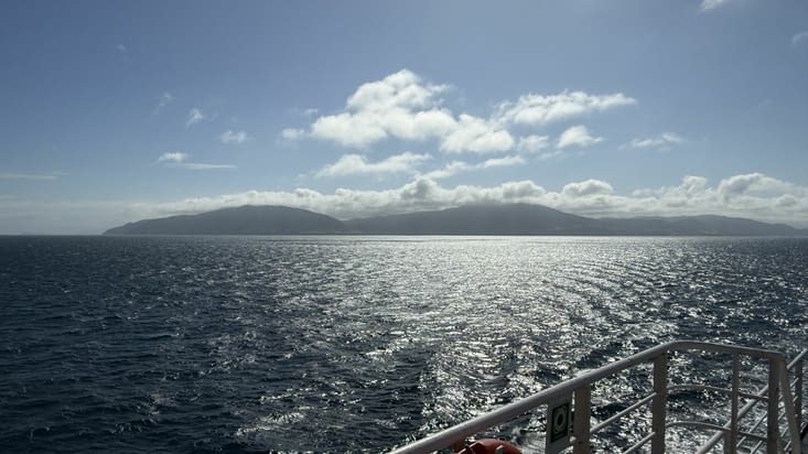 Les nuages sont restés accrochés sur Wellington