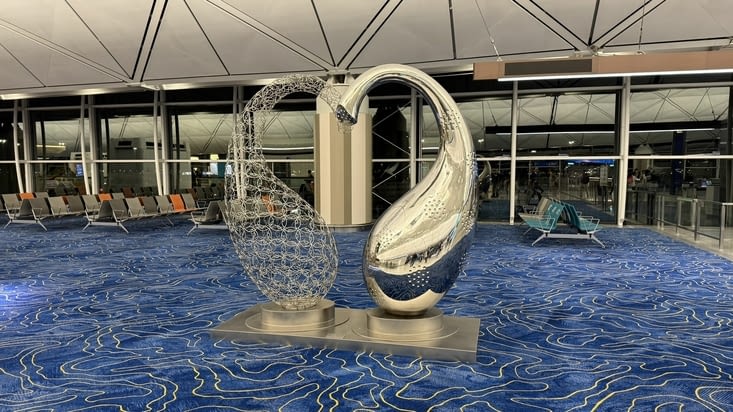 Il est presque 22 heures à Hong Kong, l'aéroport est plutot calme ...